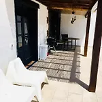 Felix Met Private Pool!