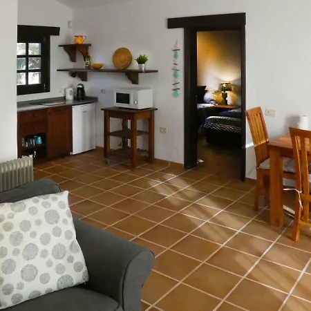 Felix Met Private Pool! 拉哈雷斯