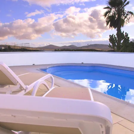 Felix Met Private Pool! Villa *