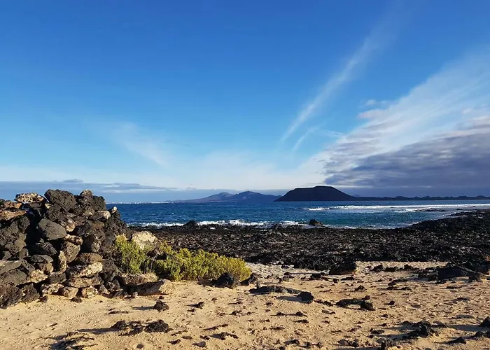 Felix Met Private Pool! *